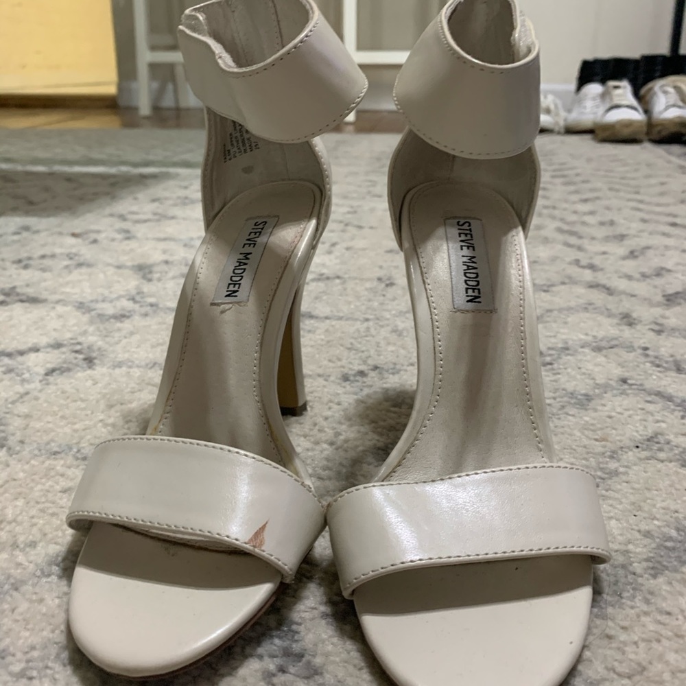 Steve Madden ankle strap heels (light beige)